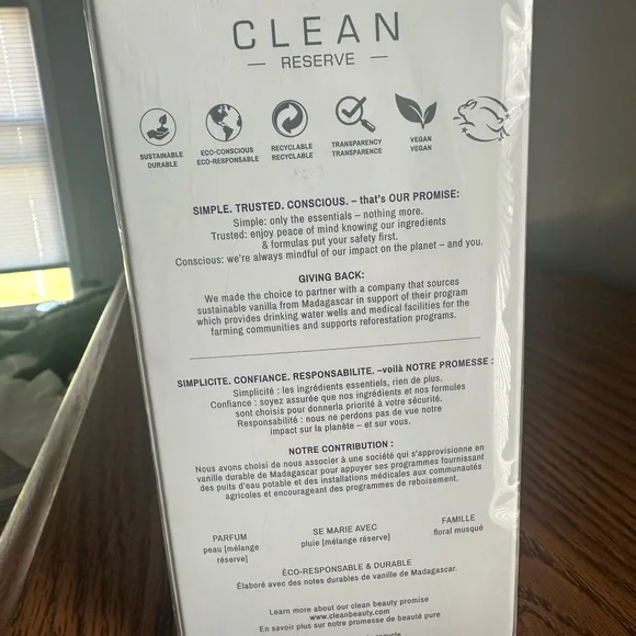 Clean Reserve Skin Eau de Parfum - White - Picture 2 of 5